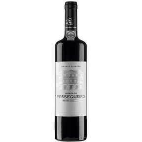 Garrafa de Quinta do Pessegueiro Grande Reserva Tinto 2021 — vinho tinto