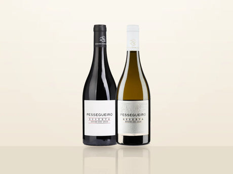 Pack Natal Quinta do Pessegueiro Reserva: Pessegueiro Reserva Tinto 2023 y Reserva Blanco 2024, uno junto al otro